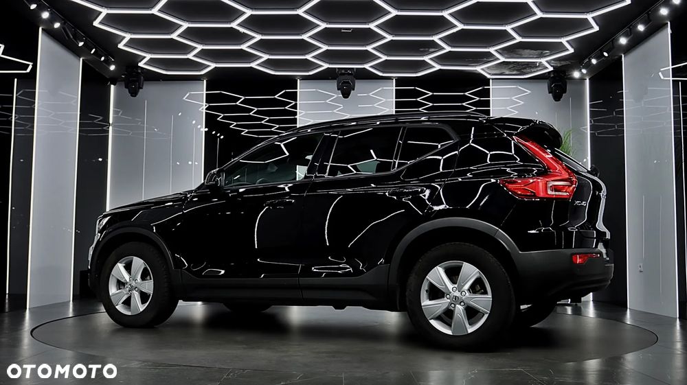 Volvo XC 40 T3 Momentum - 4