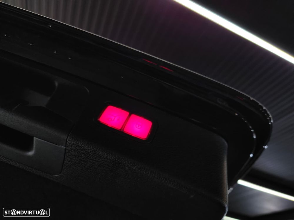 Mercedes-Benz E 300 de AMG Line 4Matic - 23