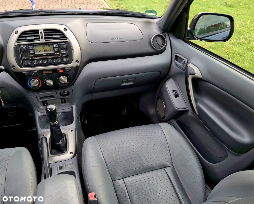 Toyota RAV4 2.0 VVT-i Sol - 29