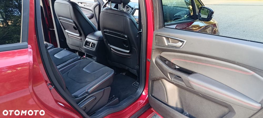 Ford S-Max - 12