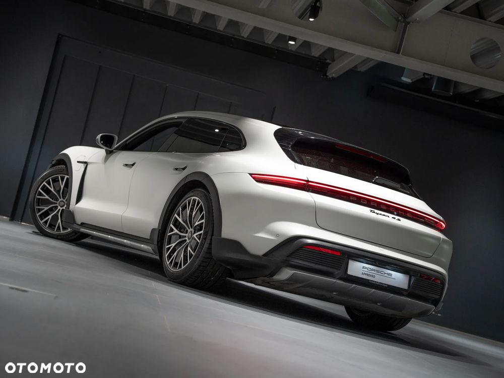 Porsche Taycan 4S - 13