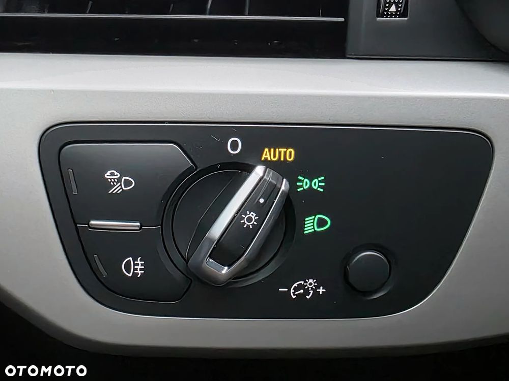 Audi A4 Avant 40 TDI S tronic - 25