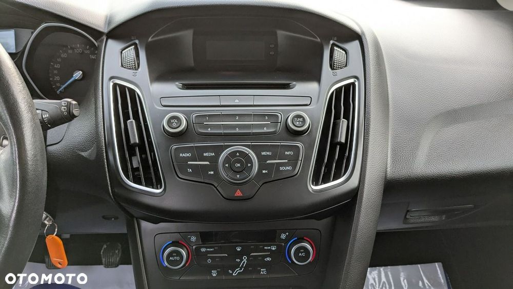 Ford Focus - 24