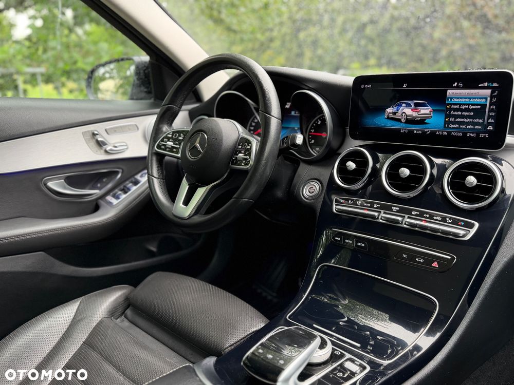 Mercedes-Benz Klasa C 300 d 4MATIC 9G-TRONIC - 9