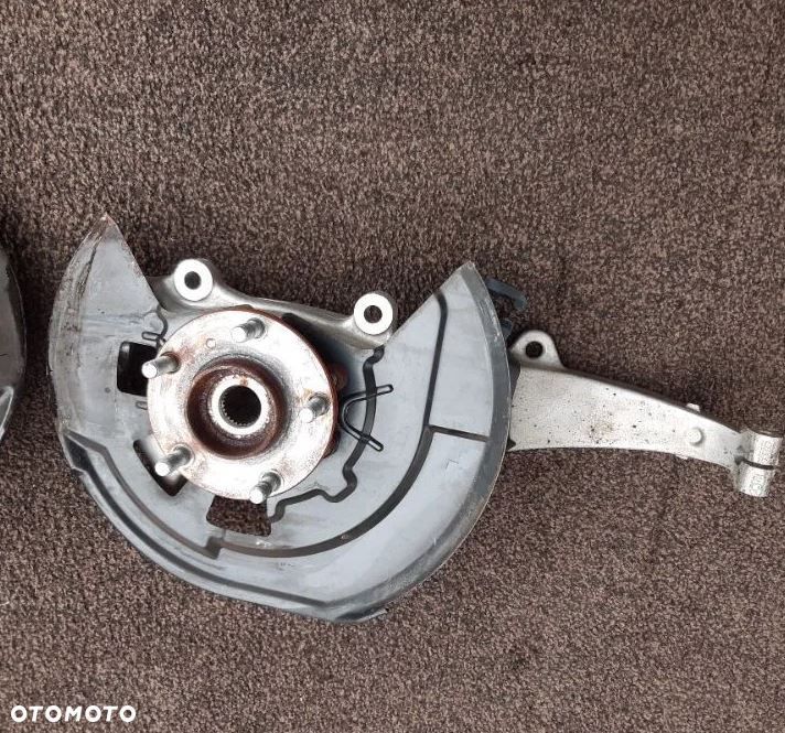 Zwrotnica z Tarcza Kotwiczna prawa i lewa INFINITI Q50 S hybryda - 4