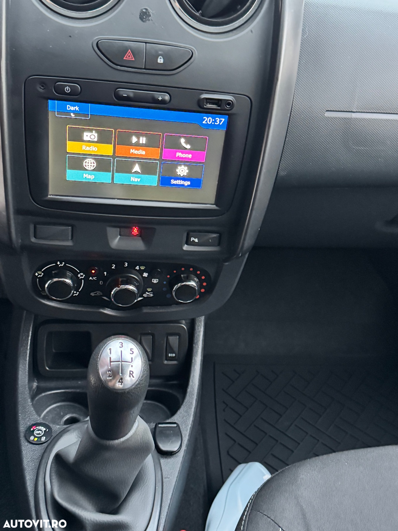 Dacia Duster SCe 115 4x2 Prestige - 10
