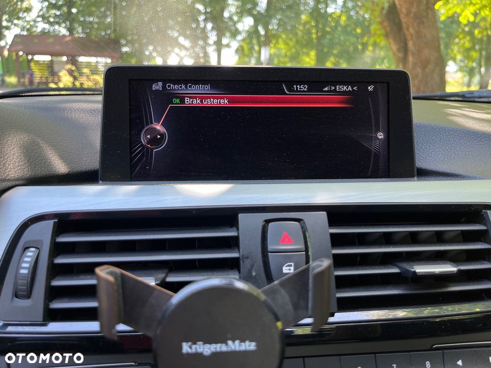 BMW Seria 3 320i M Sport - 12