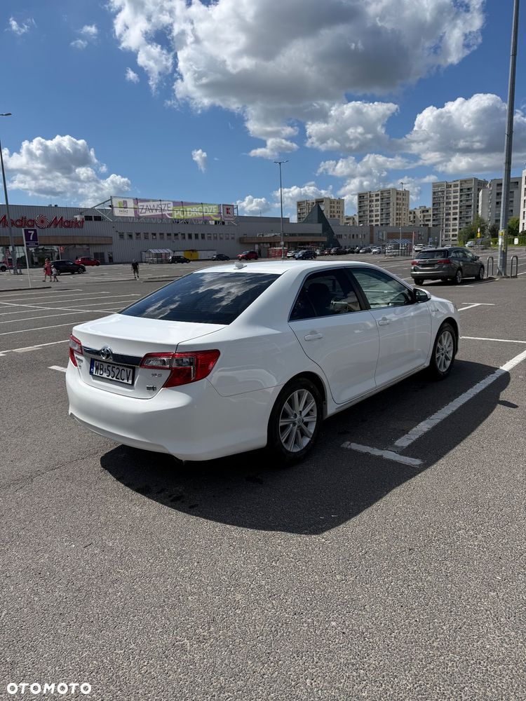 Toyota Camry 2.4 Hybrid - 4