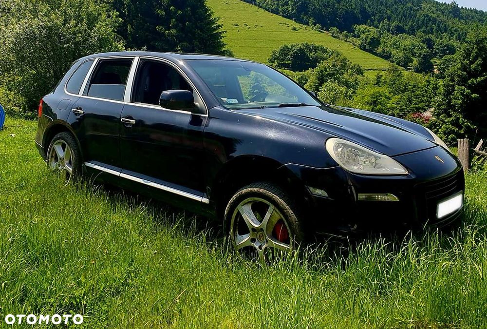 Porsche Cayenne - 1