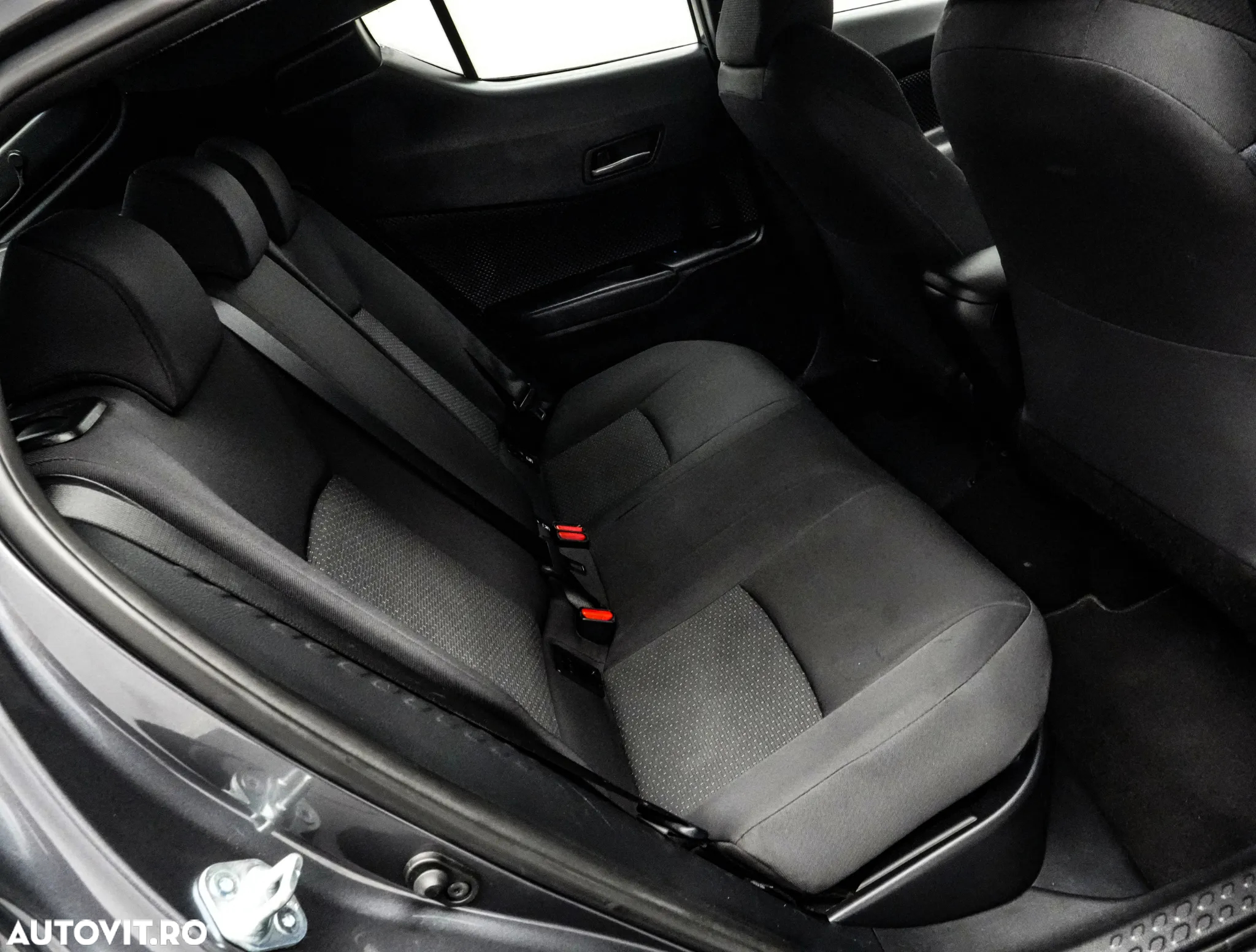 Toyota C-HR 1.8 HSD 4x2 CVT C-lassy - 14