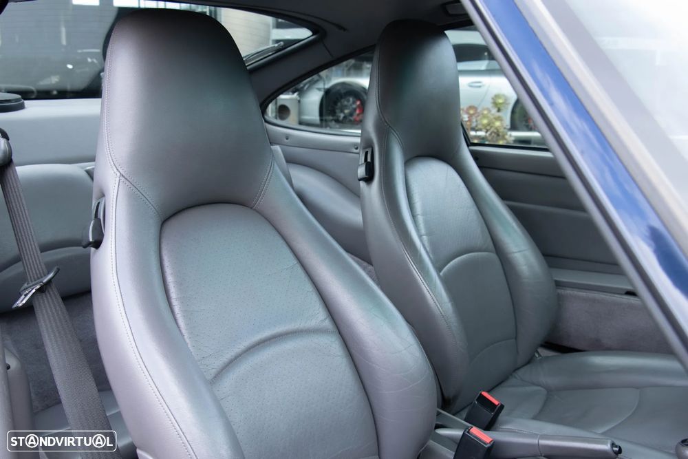 Porsche 911 (993) Coupé 3.6 Carrera 2 - 33