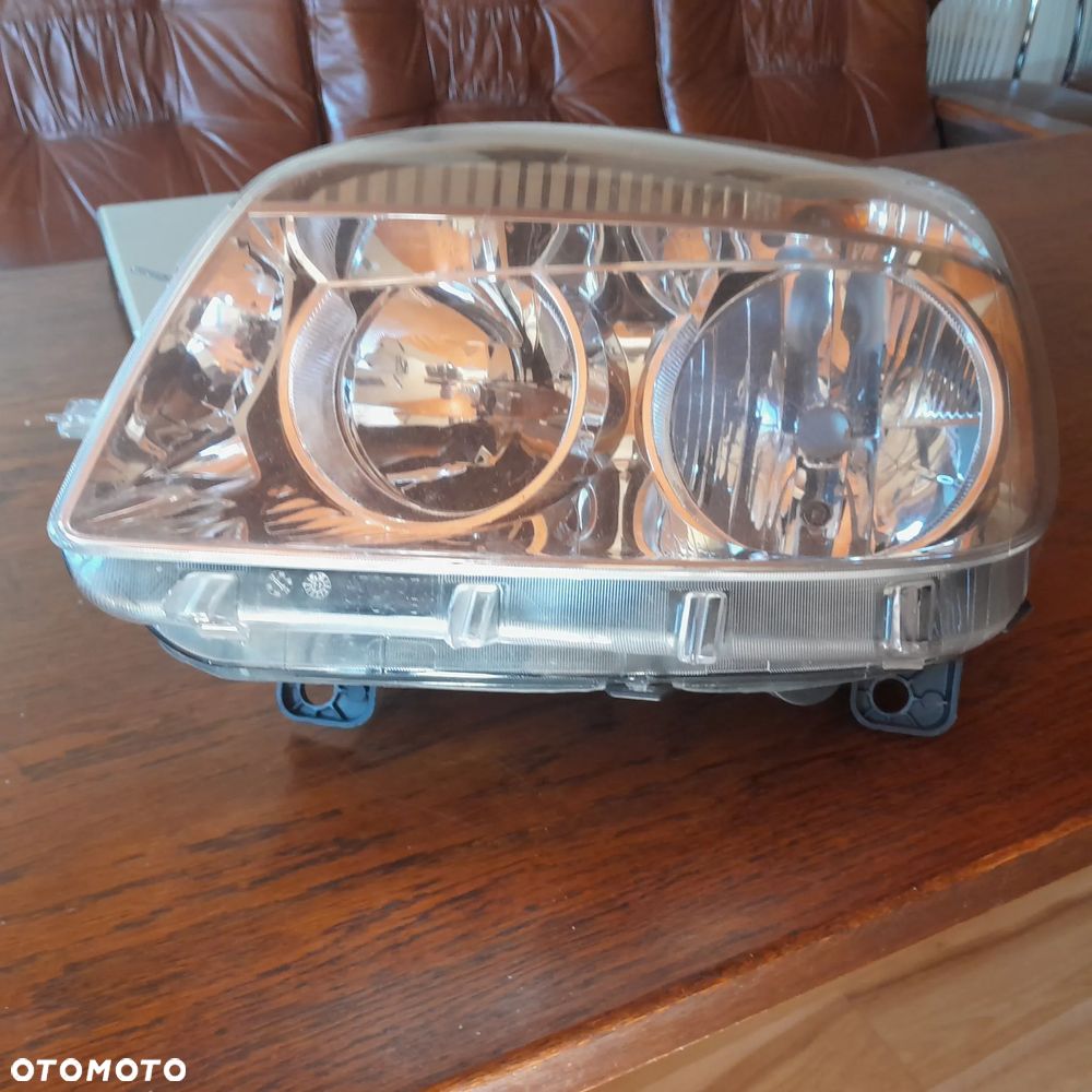 Lampa-reflektor lewy przód Fiat Doblo 2008 - 1