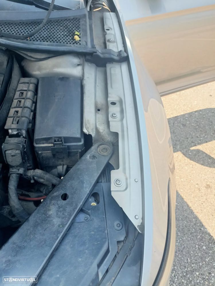 VW Passat 1.6 TDI Confortline - 28