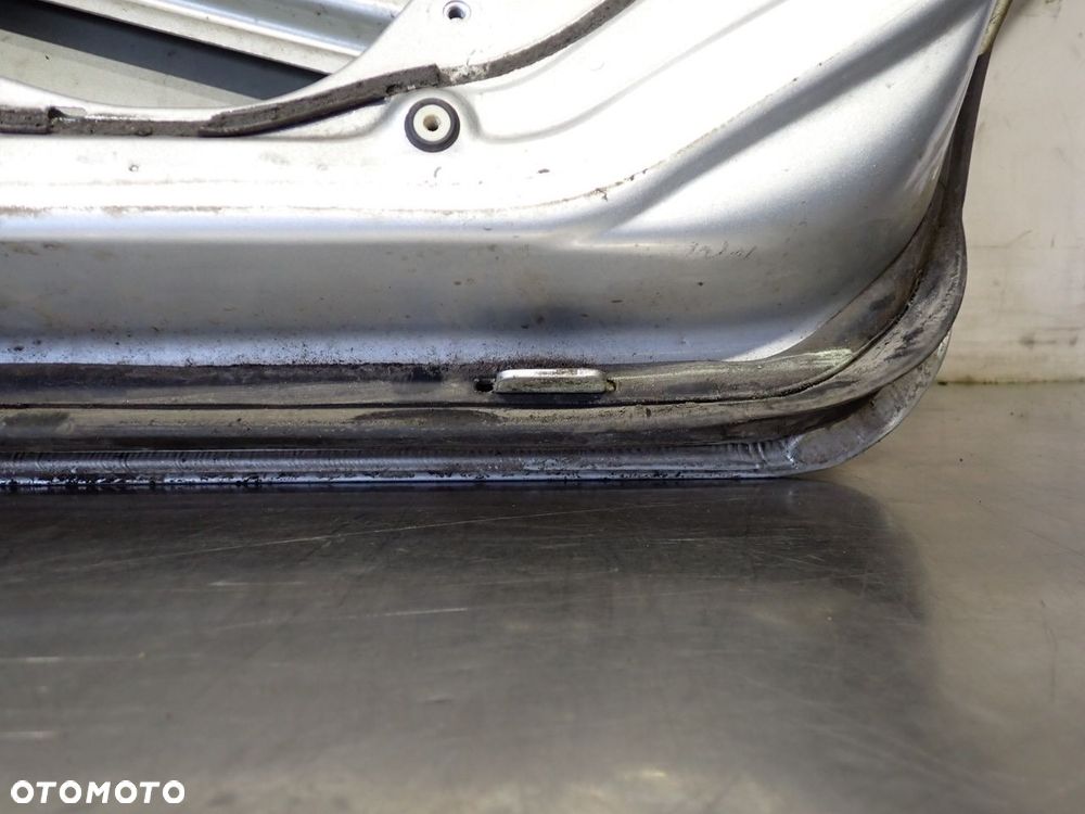 DRZWI PRAWY TYŁ VOLKSWAGEN BORA - 18