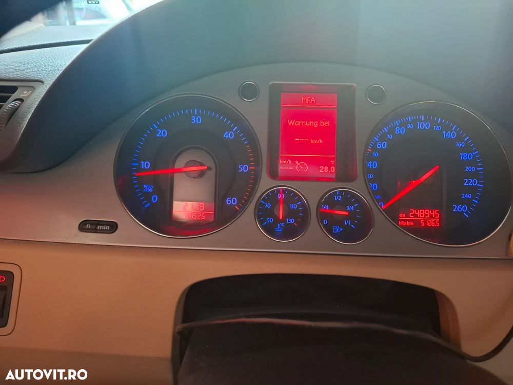 Volkswagen Passat 2.0 TDI Comfortline DPF - 10