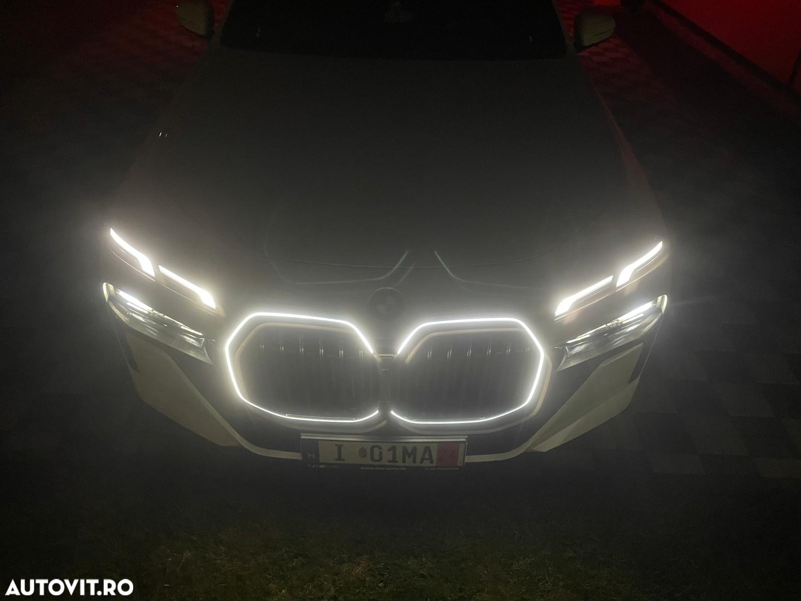 BMW Seria 7 740d xDrive MHEV - 29