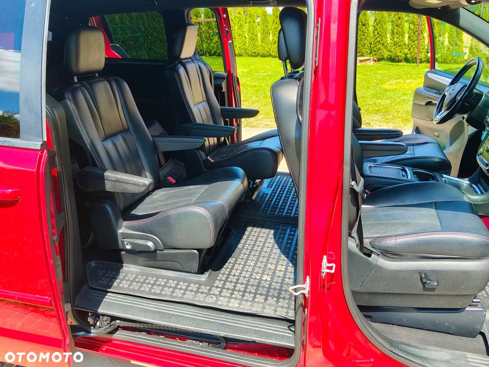Dodge Grand Caravan 3.6 R/T - 8
