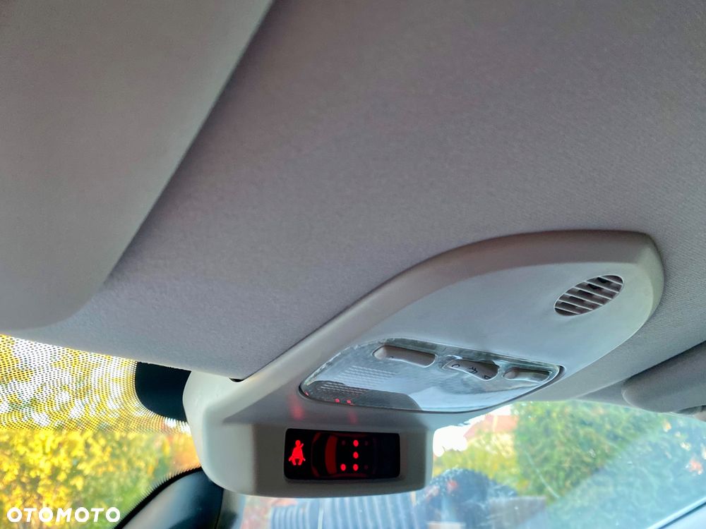 Peugeot 3008 1.6 HDi Style - 17