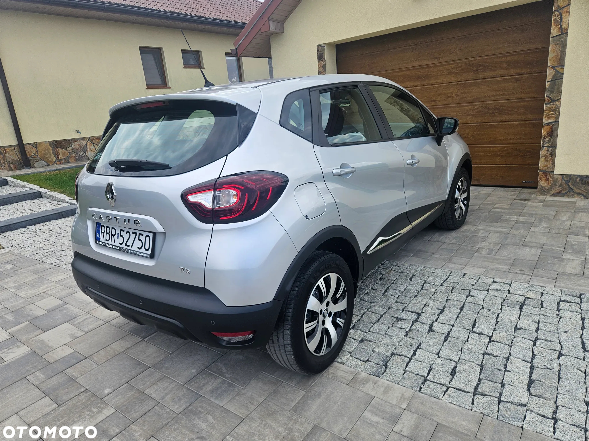 Renault Captur (ENERGY) TCe 90 BOSE EDITION - 24