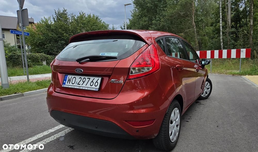 Ford Fiesta 1.25 Ambiente EU5 - 3