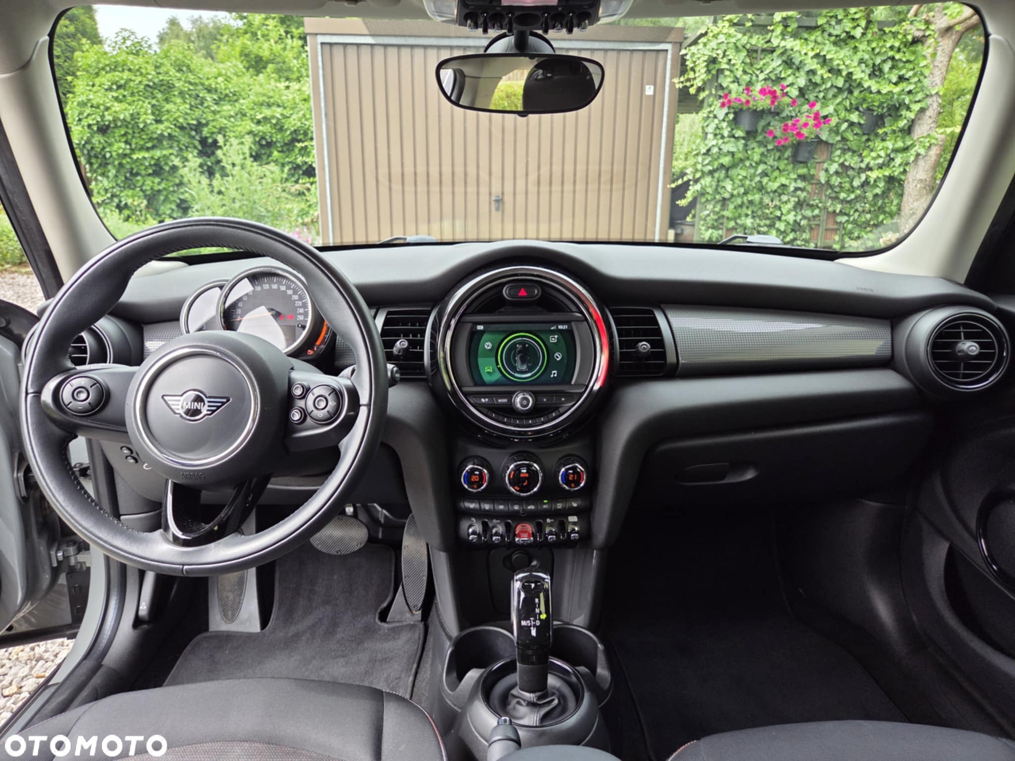 MINI Cooper Standard - 9