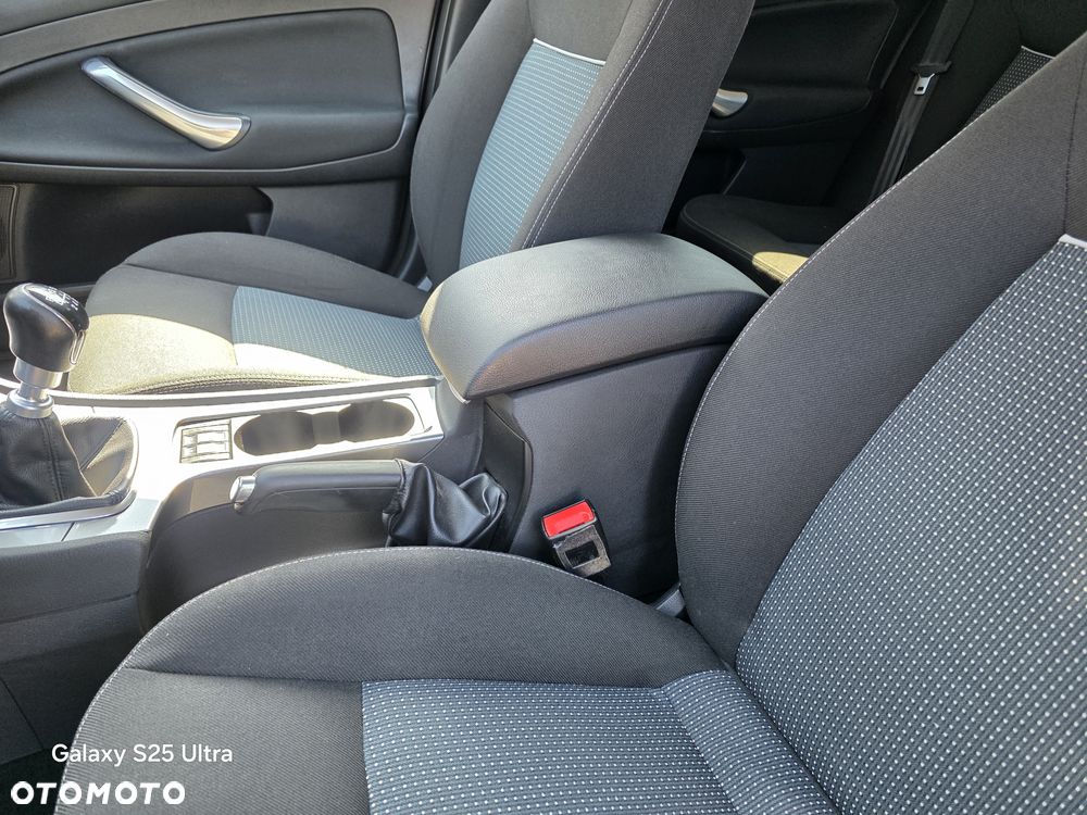 Ford Mondeo 2.0 TDCi Titanium - 12