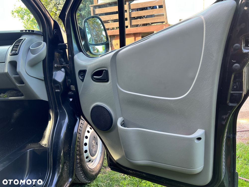 Opel Vivaro - 31