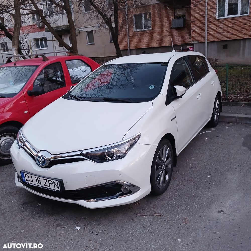 Toyota Auris 1.8 L VVT-i HSD Sol - 13