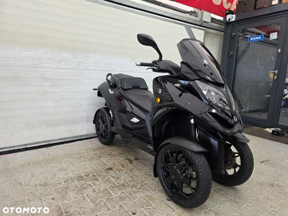 Piaggio MP-3 - 4