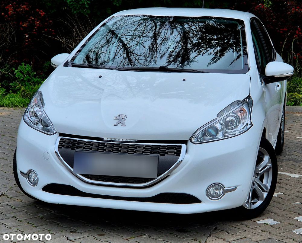 Peugeot 208 - 5