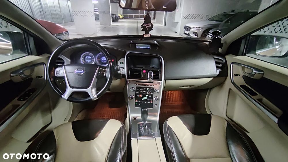 Volvo XC 60 2.4D AWD Summum - 8