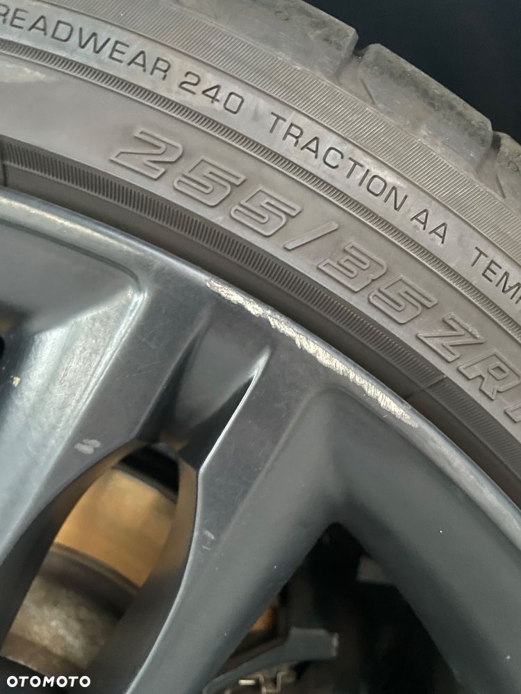 Audi TT S Coupé - 25