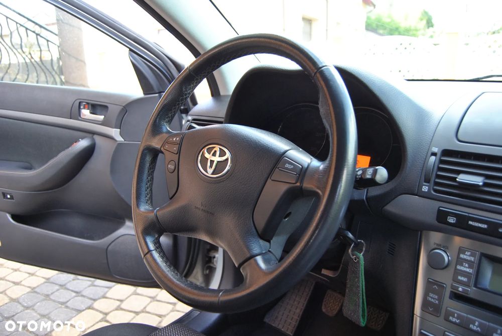 Toyota Avensis 1.8 VVT-i Sol - 5