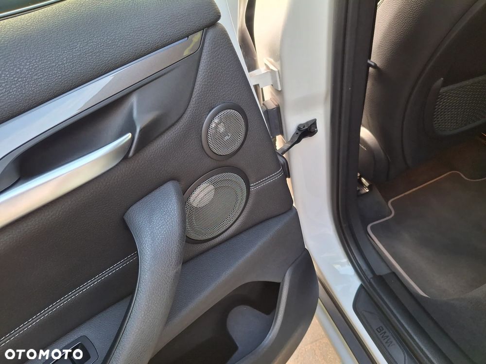 BMW X1 sDrive20d - 17