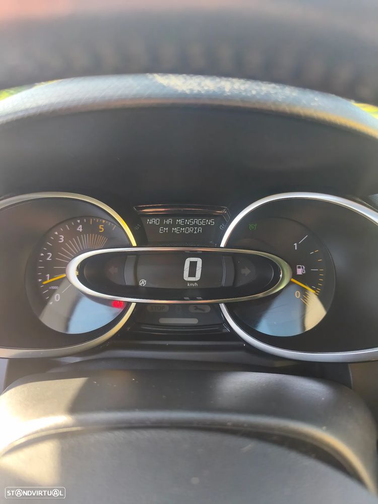 Renault Clio Sport Tourer 1.5 dCi GT Line - 10
