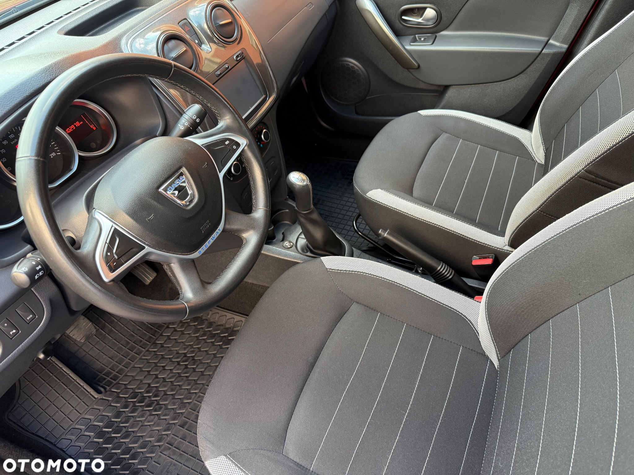 Dacia Sandero Stepway 0.9 TCe Laureate - 13