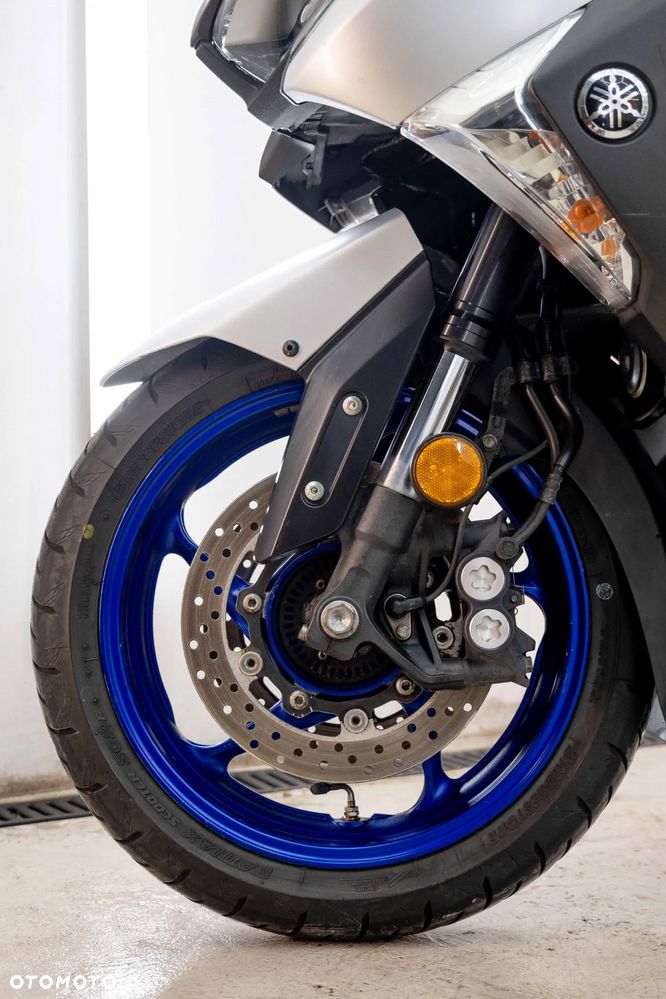 Yamaha Tmax - 33