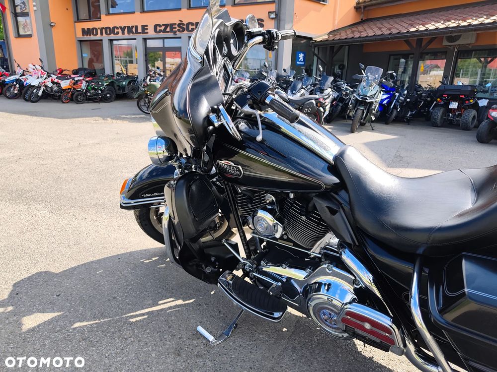 Harley-Davidson Touring Electra Glide - 12