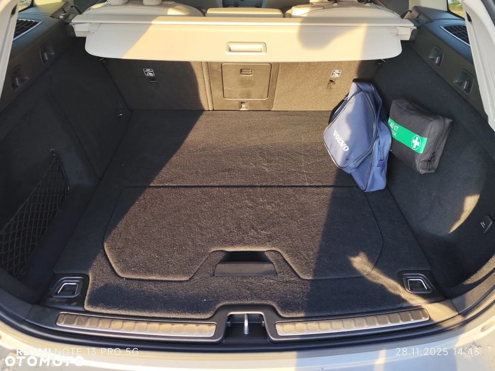 Volvo V60 B4 B Plus Dark - 13