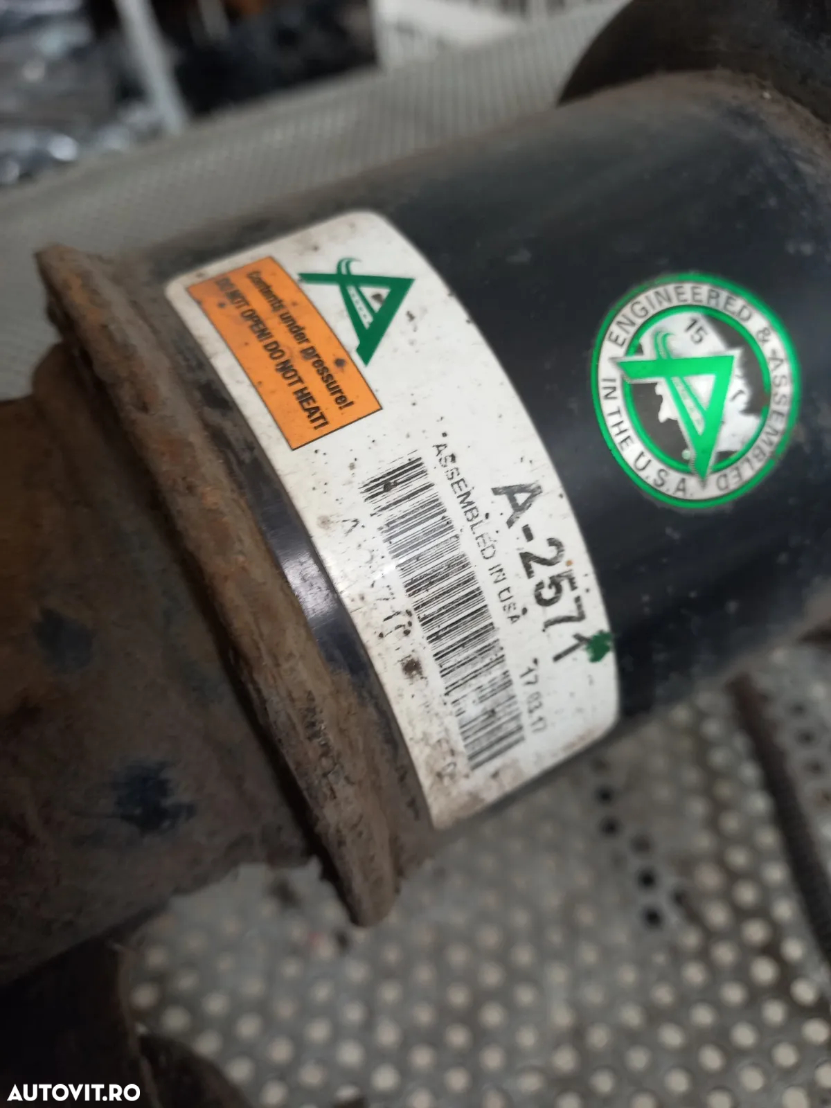 Perna Aer Amortizor Pneumatic Dreapta Fata Audi Q7 4L Testata - Dezmembrari Arad - 7