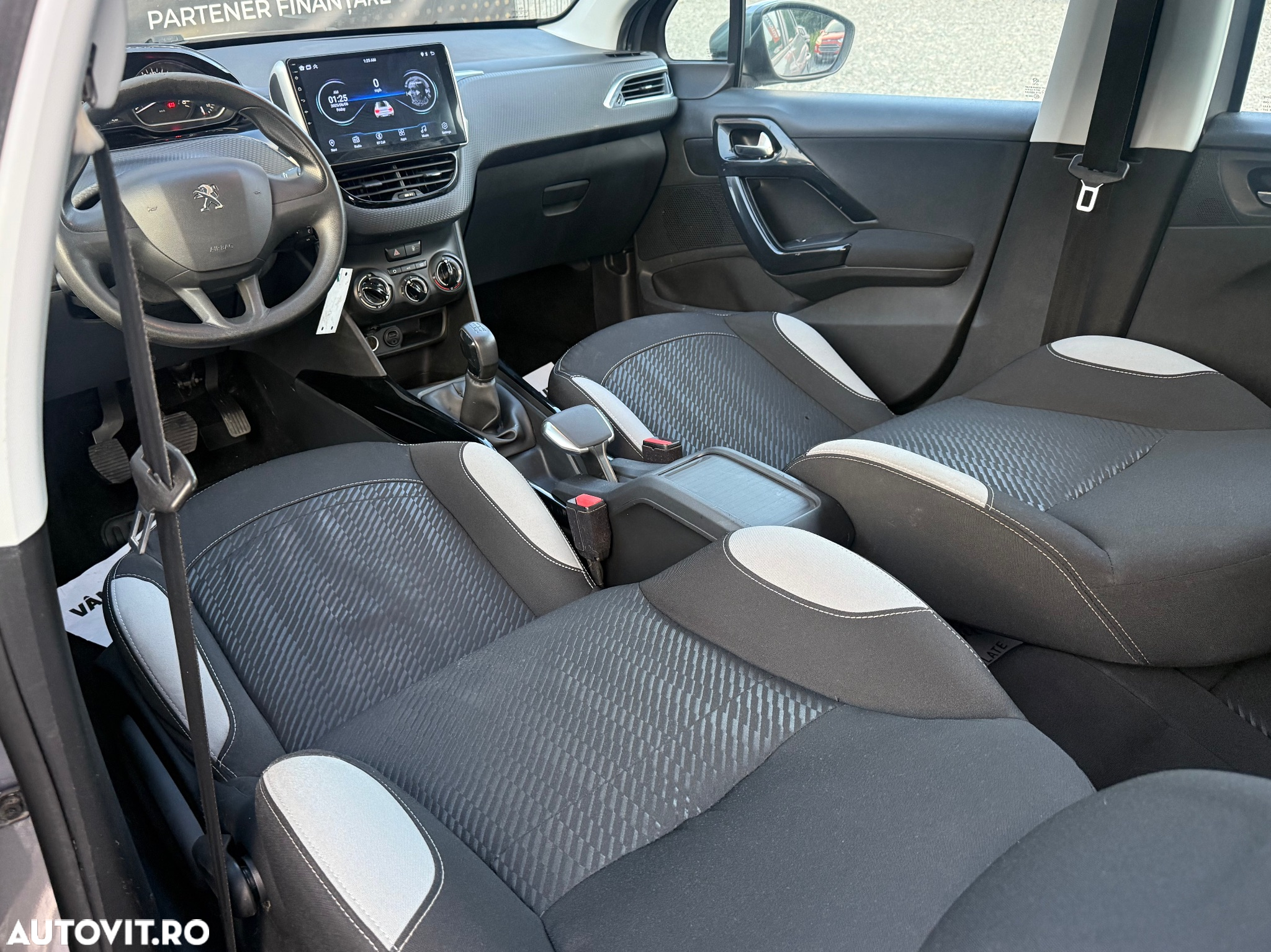 Peugeot 2008 1.2 L PureTech STT Active - 7