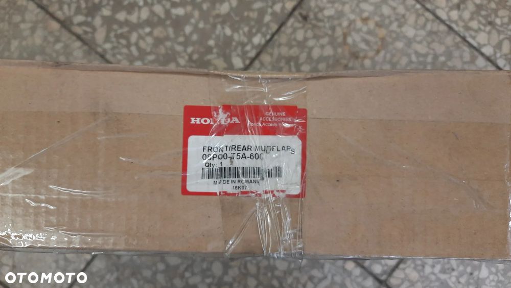 chlapacze Honda JAZZ - 2