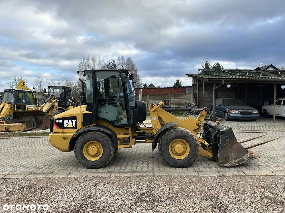 Caterpillar 907H - 5