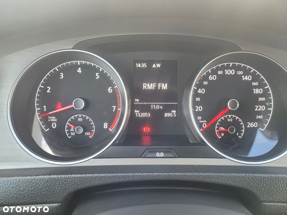 Volkswagen Golf - 37