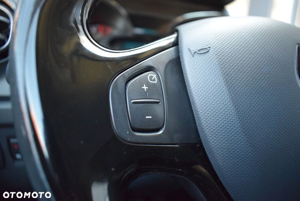 Renault Captur - 22