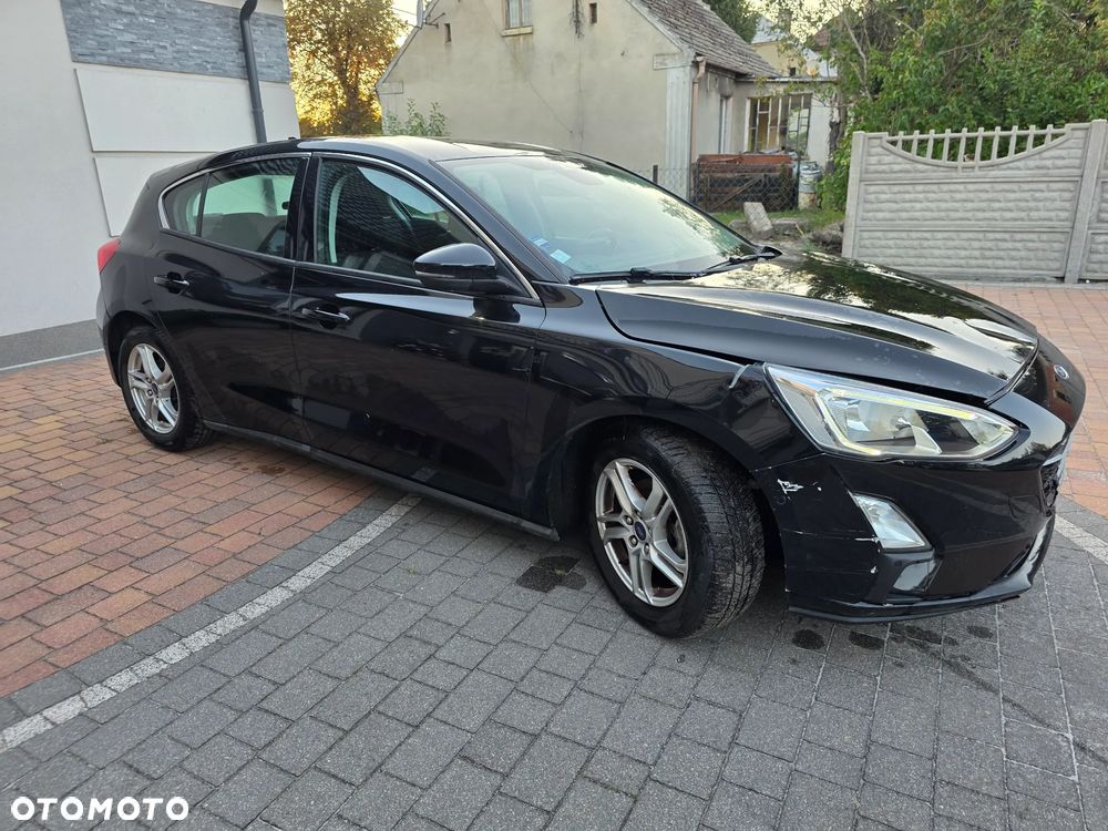 Ford Focus 1.0 EcoBoost Hybrid ACTIVE - 7
