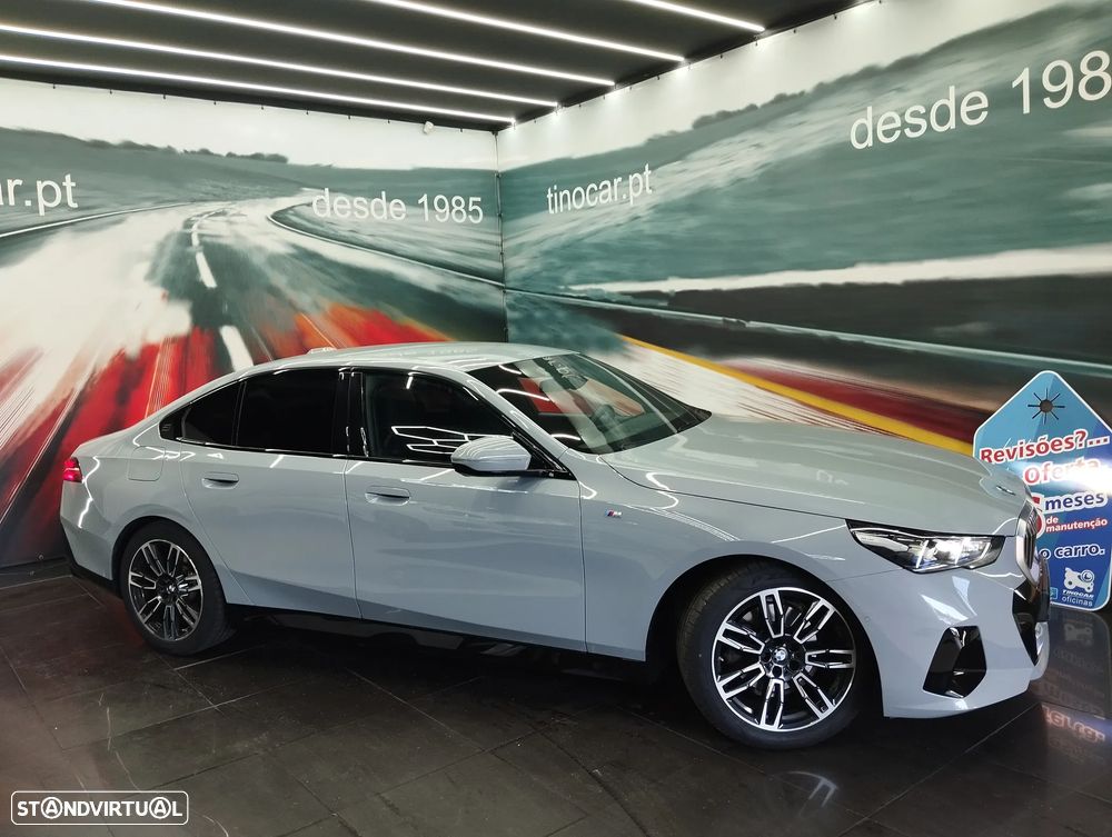 BMW 520 d Pack Desportivo M - 4