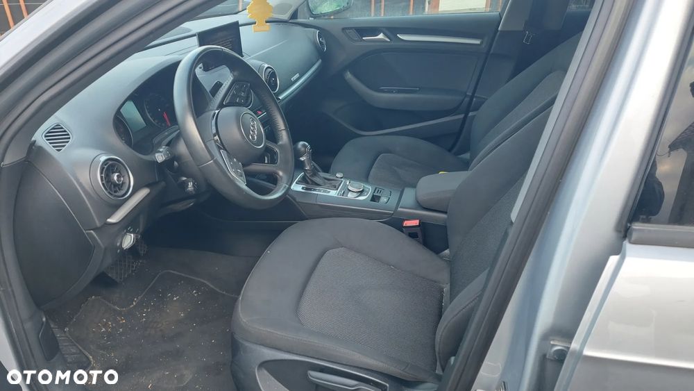 Audi A3 Sportback 1.6 TDI S tronic sport - 5