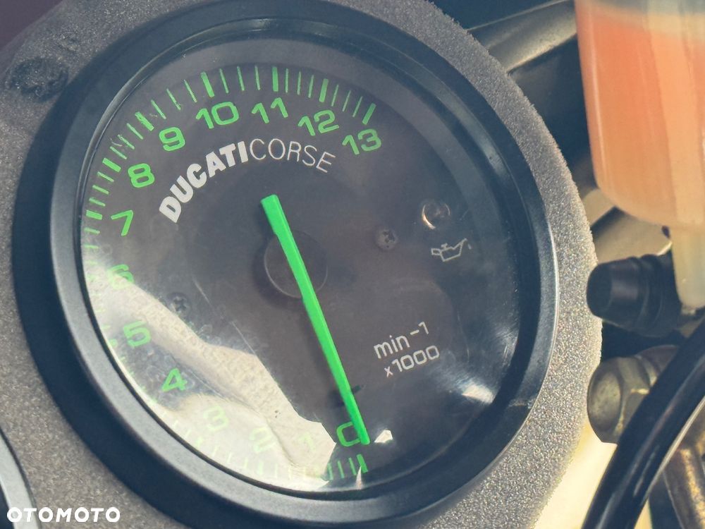 Ducati 748 - 13