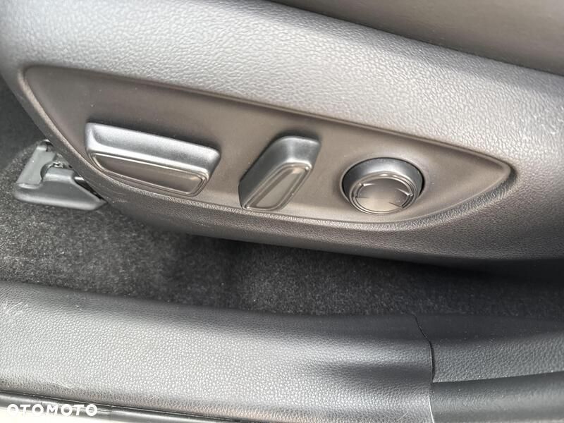 Toyota RAV4 2.5 Hybrid Selection 4x4 - 19